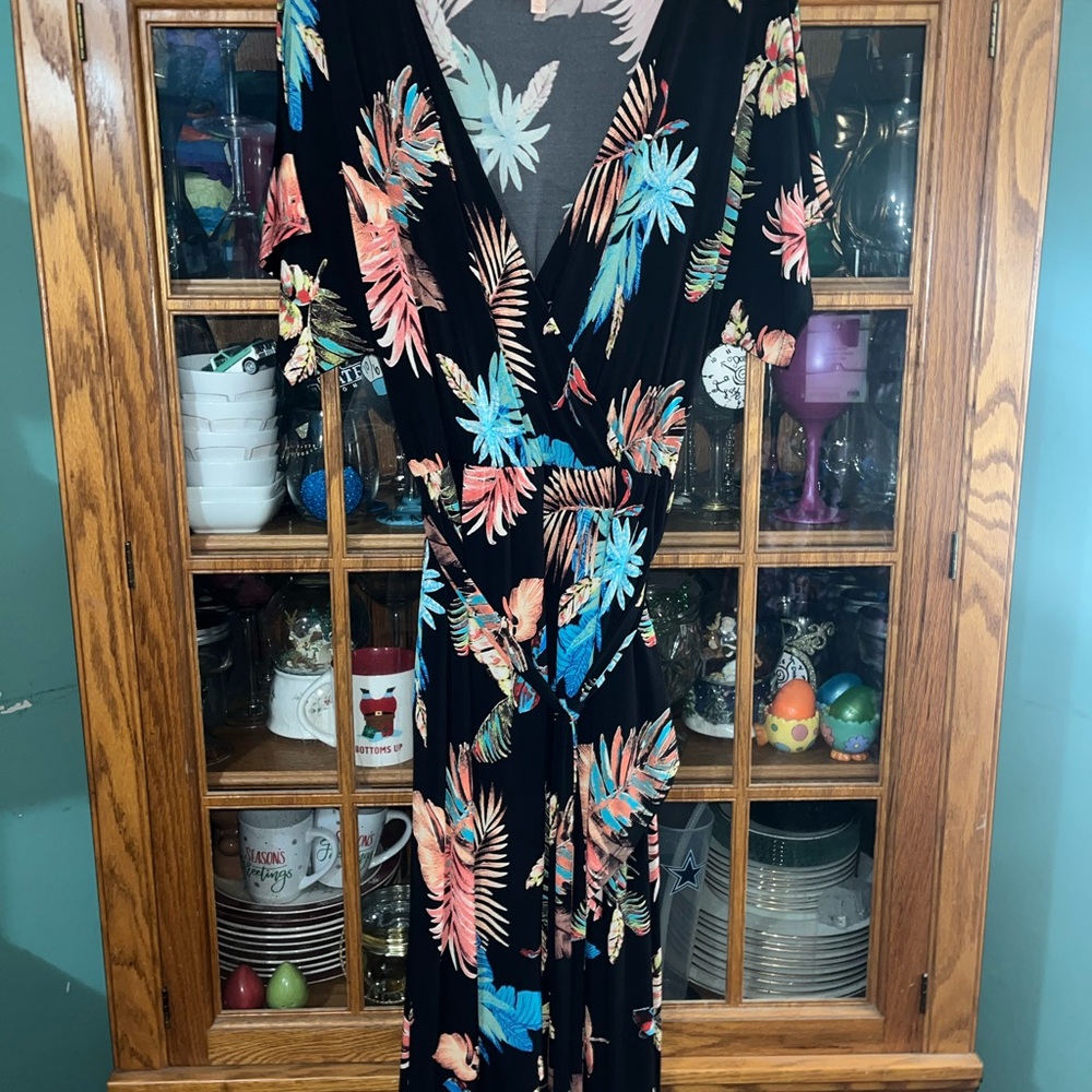 Gibson Latimer Black Floral Maxi Dress